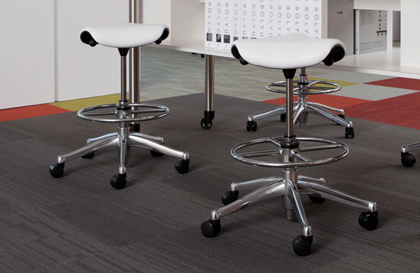 Humanscale Freedom Pony Saddle Seat